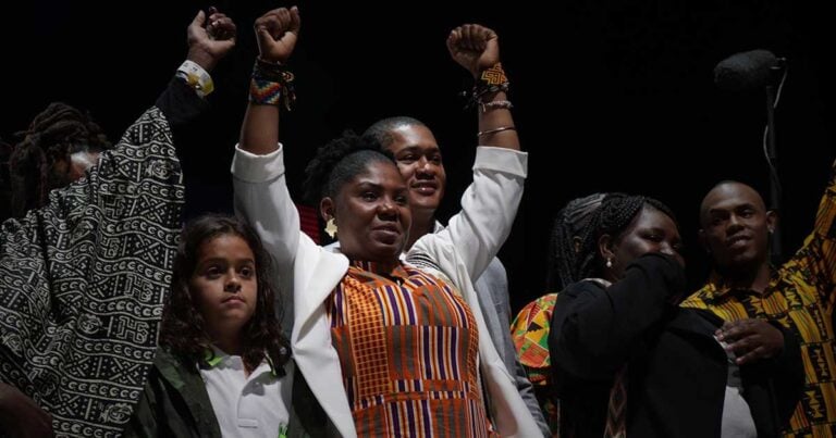  - "Las mujeres negras: bravas, perezosas y brujas": el racismo en la campaña contra Francia Márquez