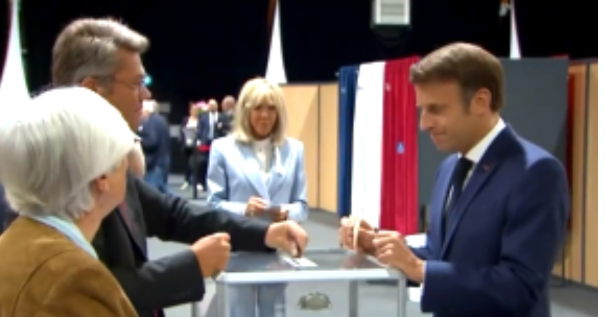 Duro revés para Macron: pierde la mayoría absoluta