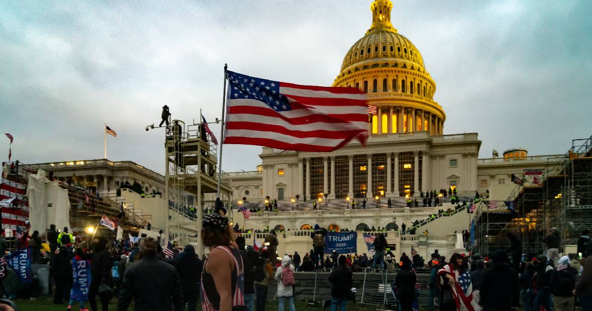 Asalto al Capitolio: Trump vio Fox News durante horas y 