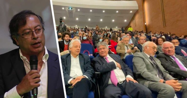  - Celebración de externadistas pesados por llegada de Petro, un exalumno a la Casa de Nariño