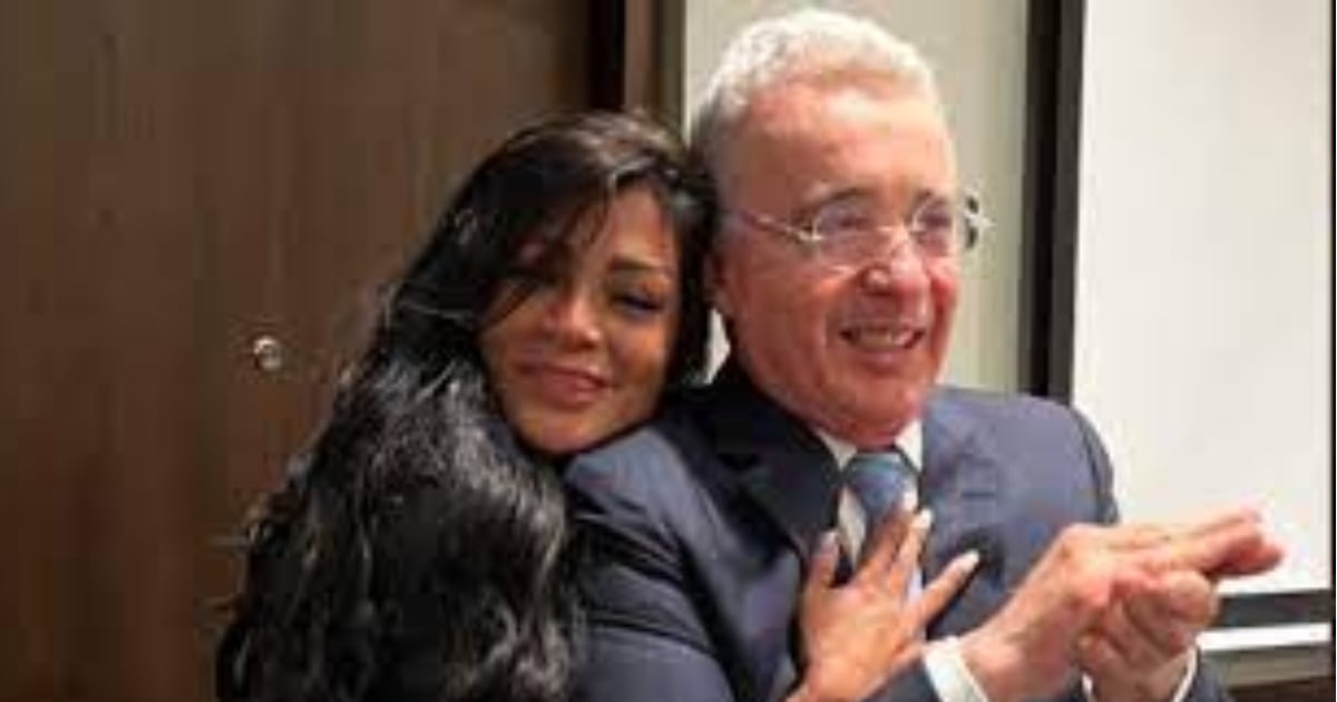 El beso de la muerte que Marbelle le dio a Uribe