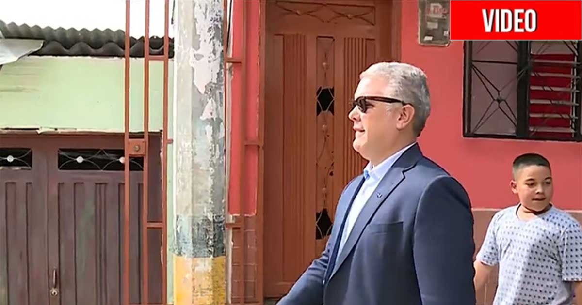 A Duque le dio por dejar el pueblo de su papá como una tacita de plata