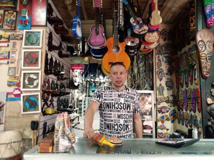  - 40 años de Los Bermúdez, embajadores de típicos y artesanías en el tradicional Pasaje Rivas