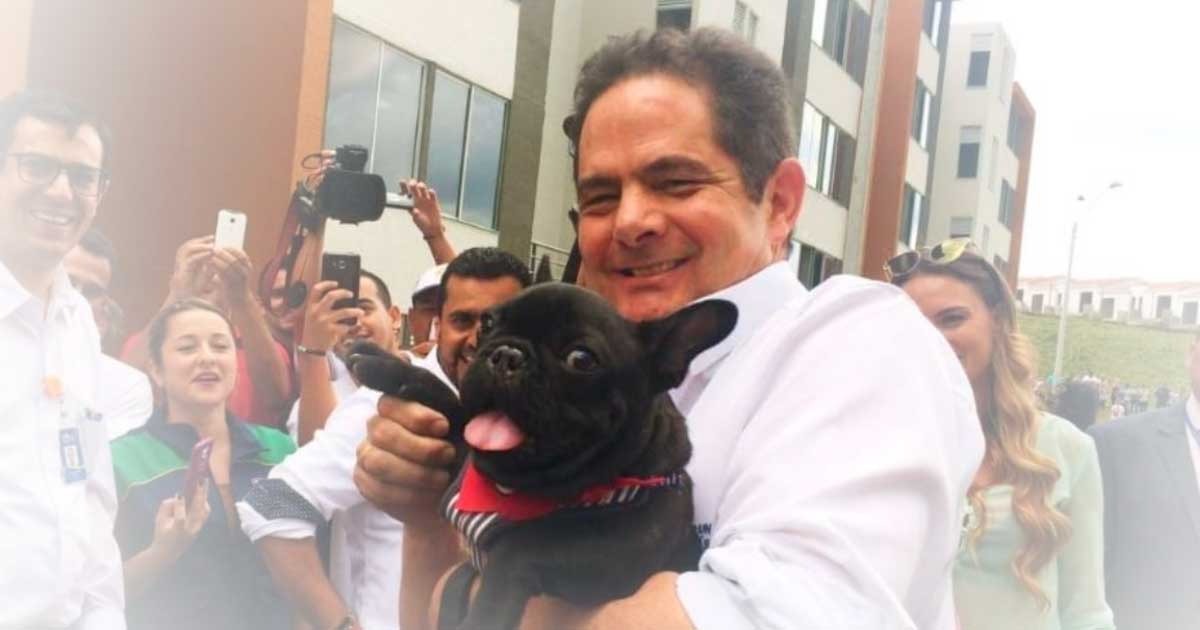La preocupación de Vargas Lleras; buscarle novia a su perro Mancho