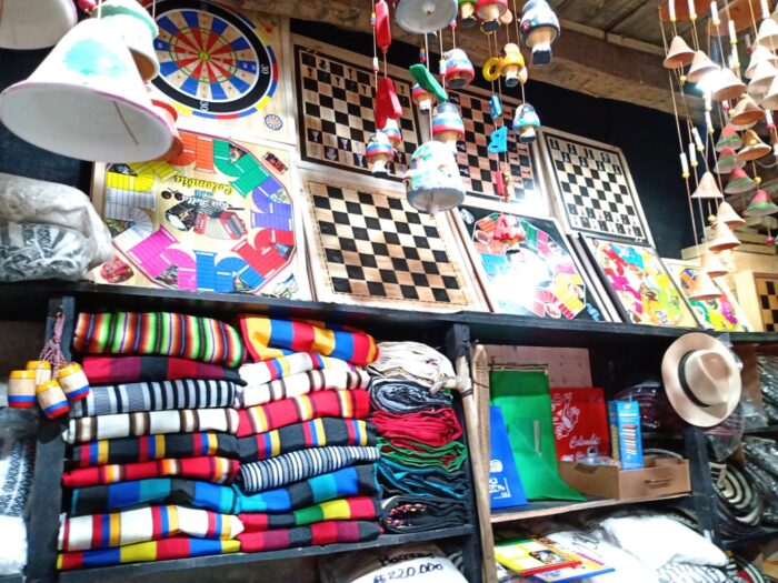  - 40 años de Los Bermúdez, embajadores de típicos y artesanías en el tradicional Pasaje Rivas