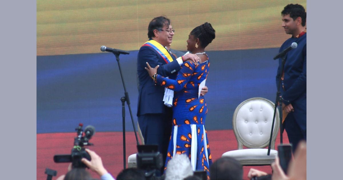 ¡Histórico cambio de mando!