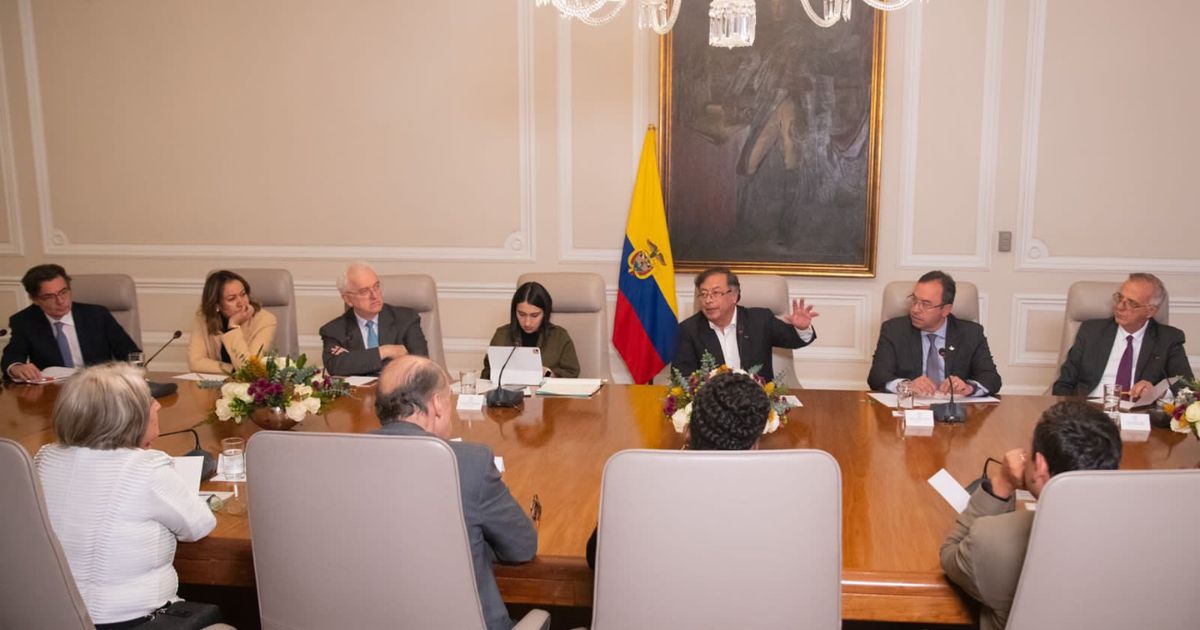 La poca dignidad de los políticos en Colombia