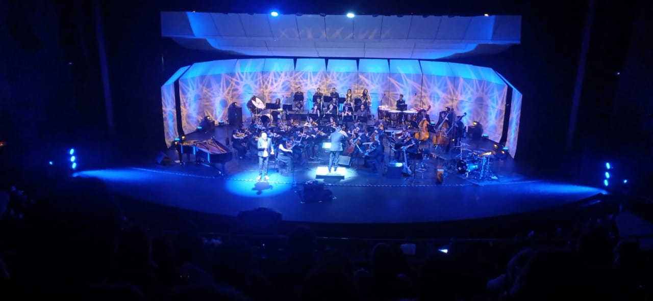  - Grito en el cielo bogotano: las ovaciones a la leyenda Pedro Aznar que casi tumban el teatro Colsubsidio