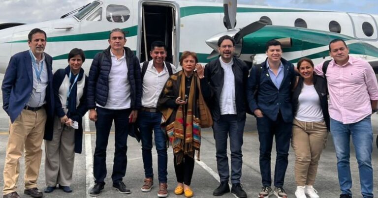  - La delegación con la que Petro le pone la cara a Buenaventura