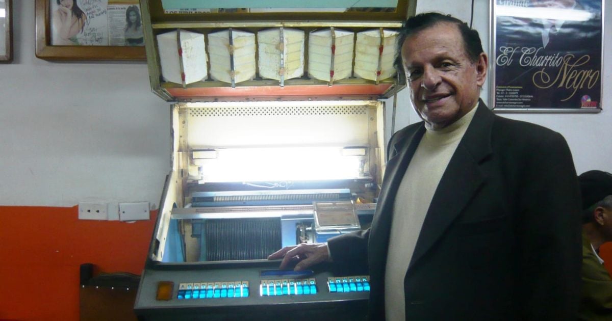 Llegó a los 90 años y no le duele ni una muela: Óscar Agudelo, eterno mentor de ‘La cama vacía’,