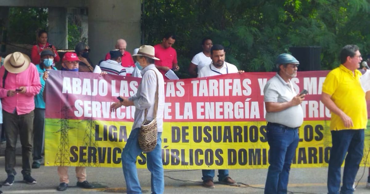 En Cartagena, piden a Petro arreglar el chicharrón de la energía con las regalías mineras