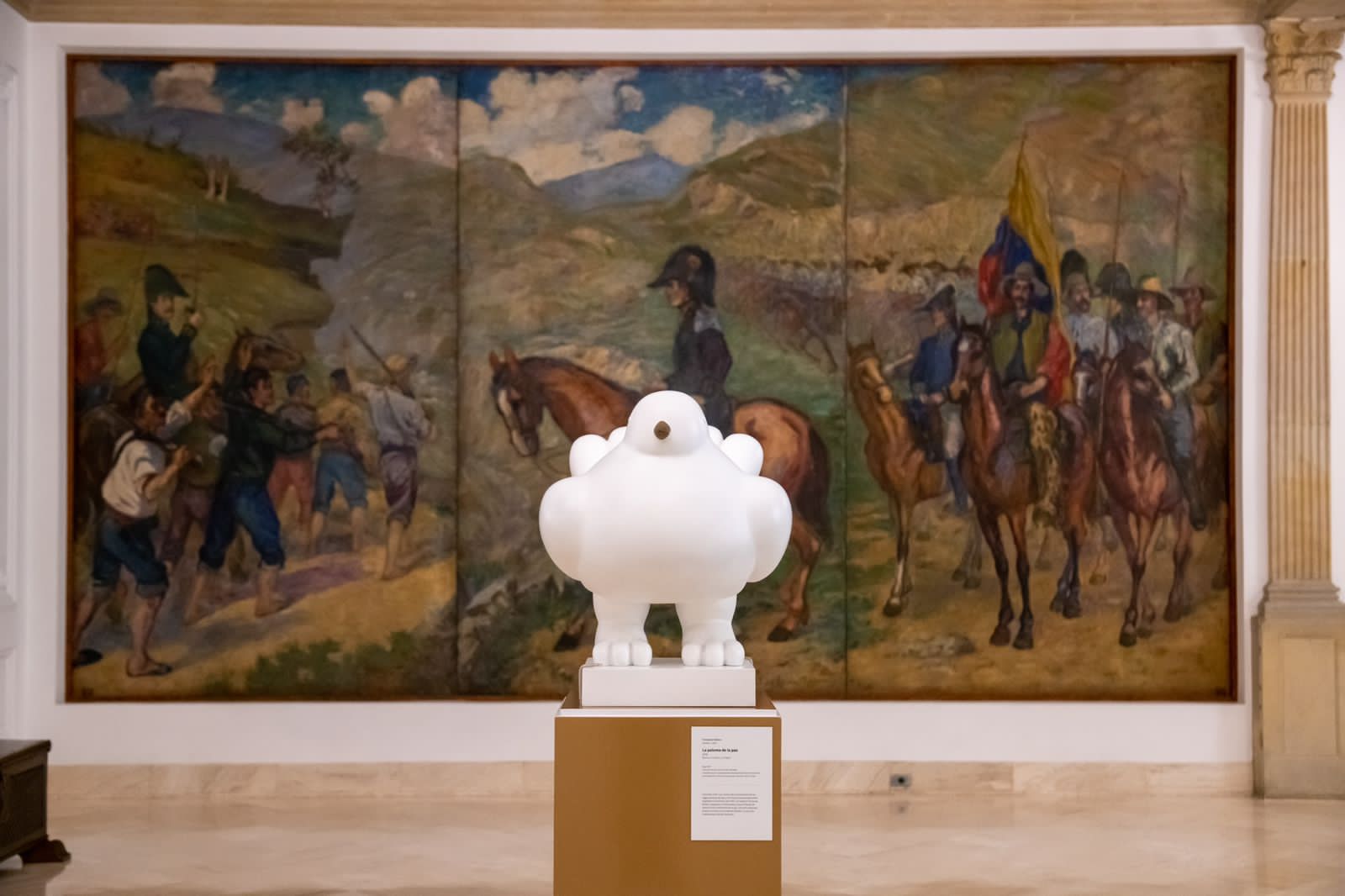  - Regresa la paloma de Botero a la Casa de Nariño, Duque la había sacado