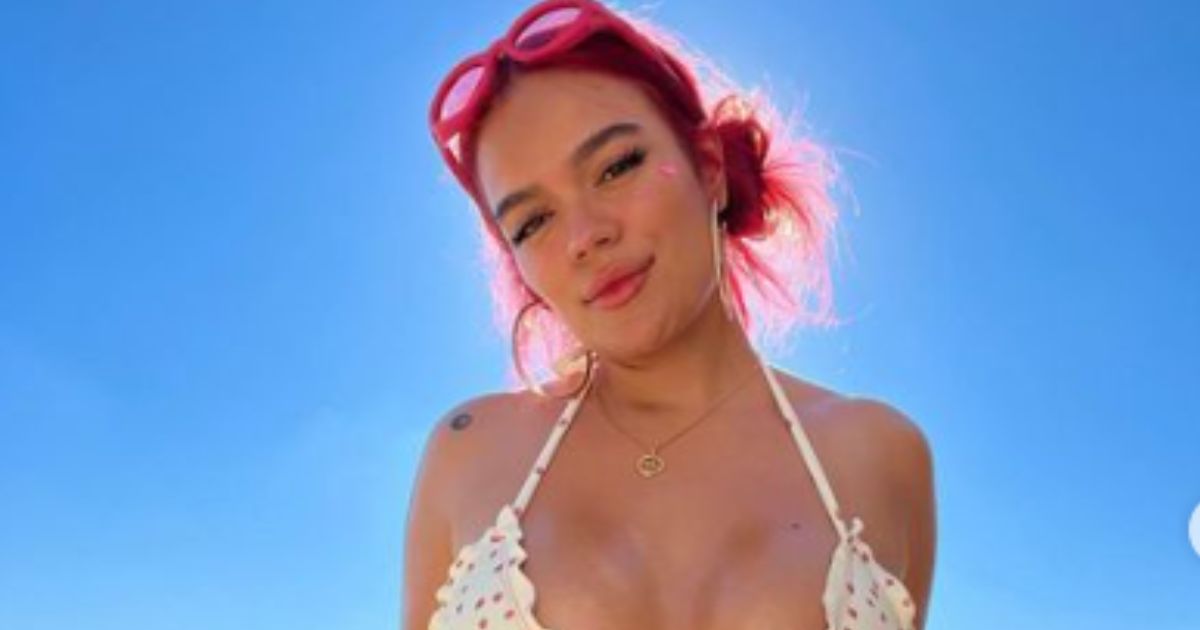 Se endeudó para verla y solo le dio un trago: El desprecio de Karol G por una de sus fanáticas