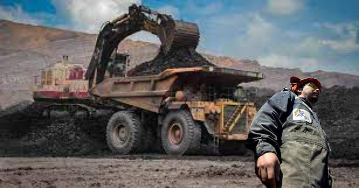 Con ataúdes, mineros del Cesar se tomaron plaza de Bolívar en Bogotá