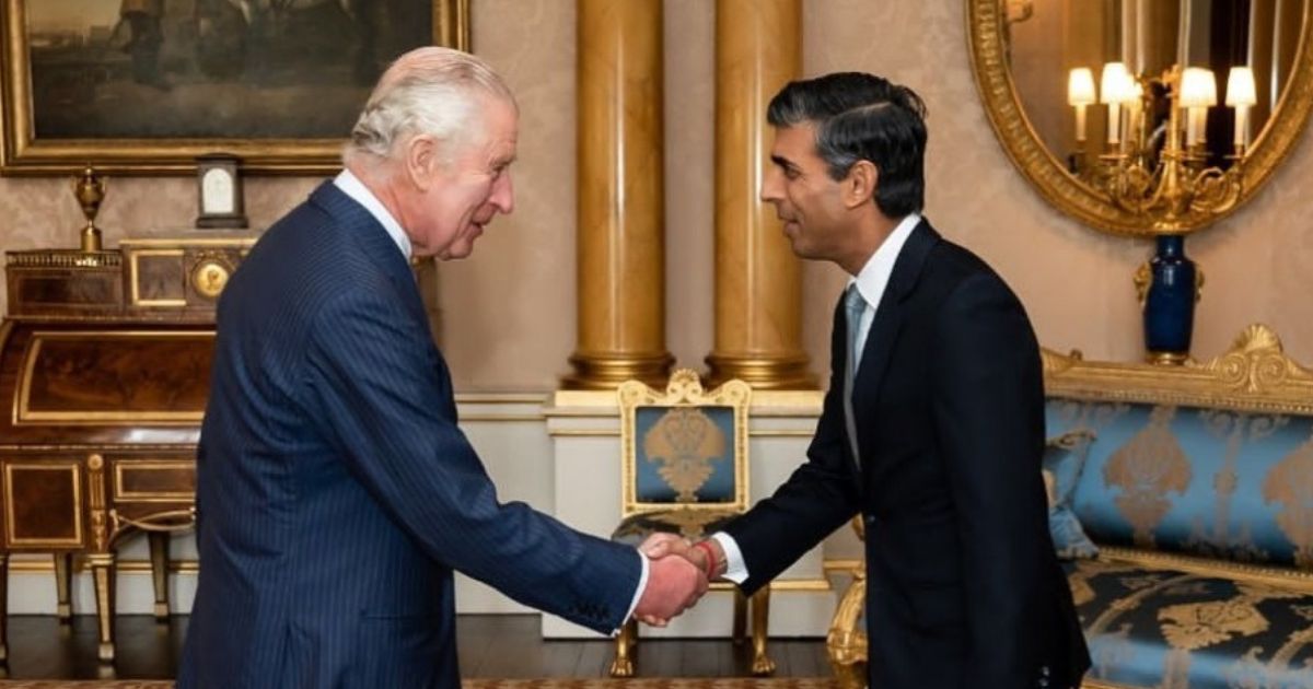 Sunak asume como primer ministro prometiendo enmendar los 