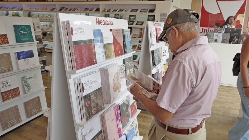  - Caminando por la Feria del Libro, Cali 2022