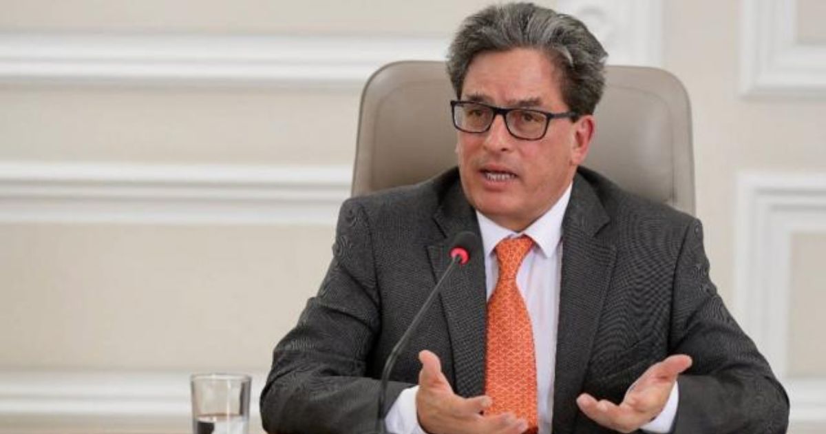 Ley de Cuotas saca a Carrasquilla del Banco de la República