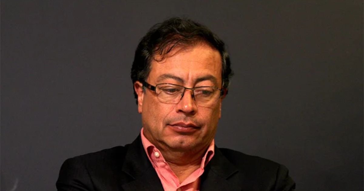 Cómo debería moverse Petro para enfrentar los desafíos que le corren pierna arriba