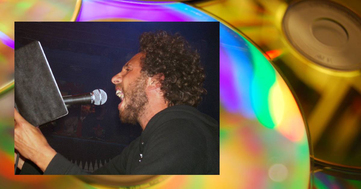 Los 'compact discs' en la Bogotá de los noventa: círculos, líneas y pepas