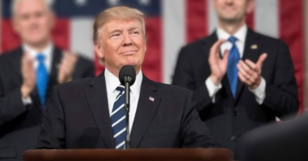 Revuelo político tras petición de Trump de abandonar la Constitución