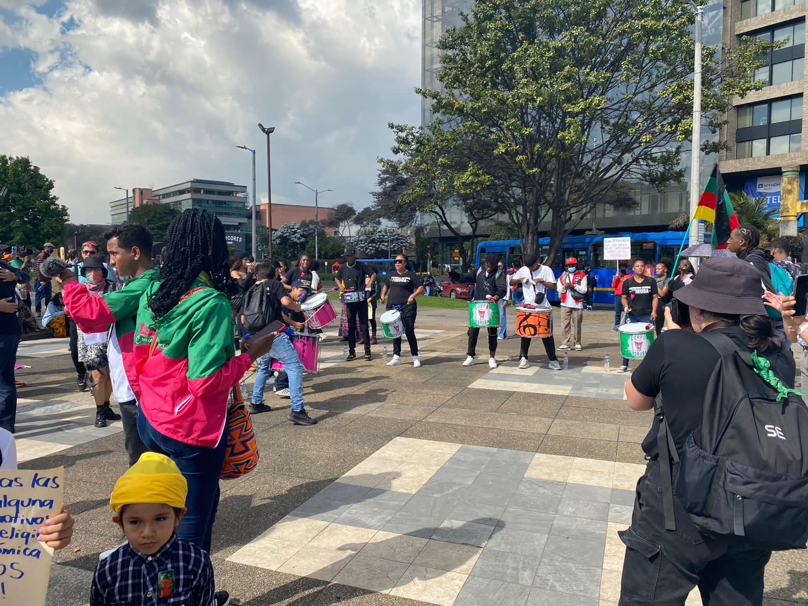  - ¿Por qué por los niños negros sí?