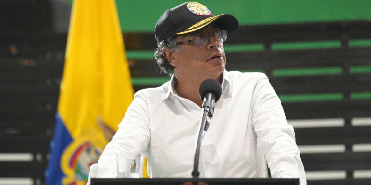 La risible ingenuidad de Gustavo Petro