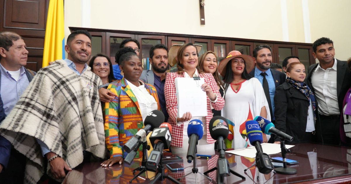 La reforma a la salud está como corcho en remolino