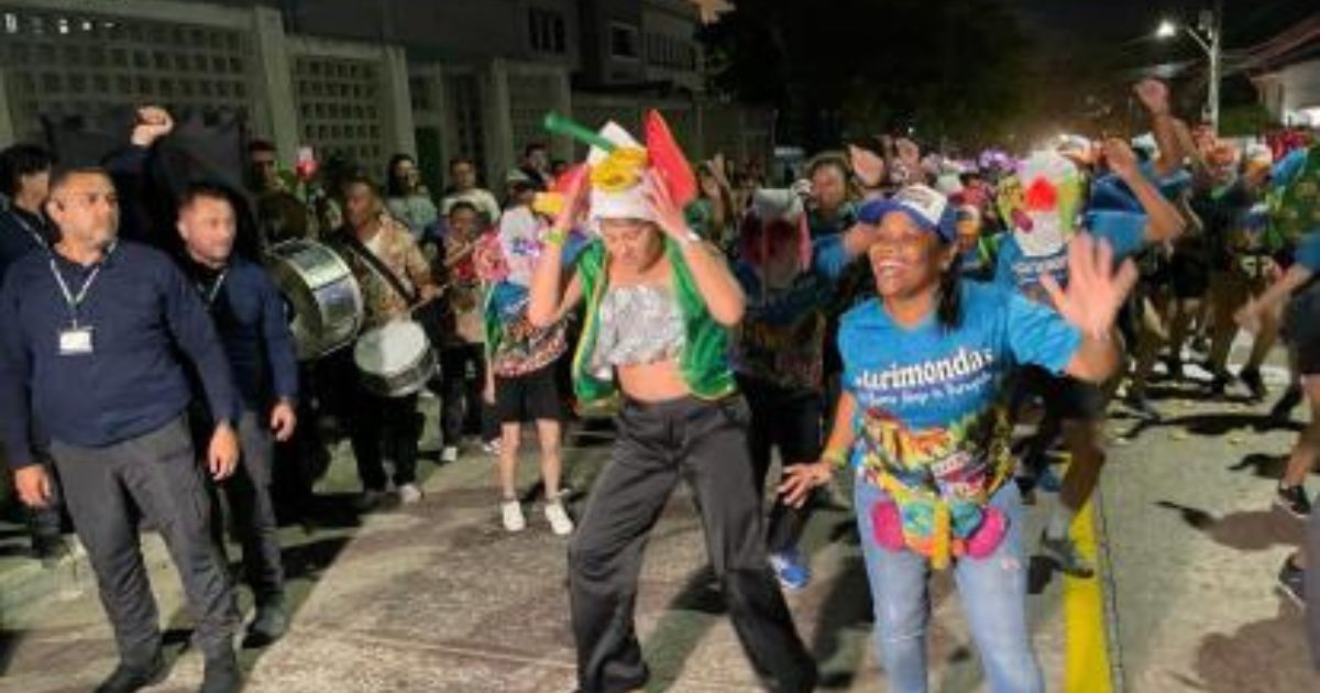 Verónica Alcocer se goza el carnaval de Barranquilla con los más pobres