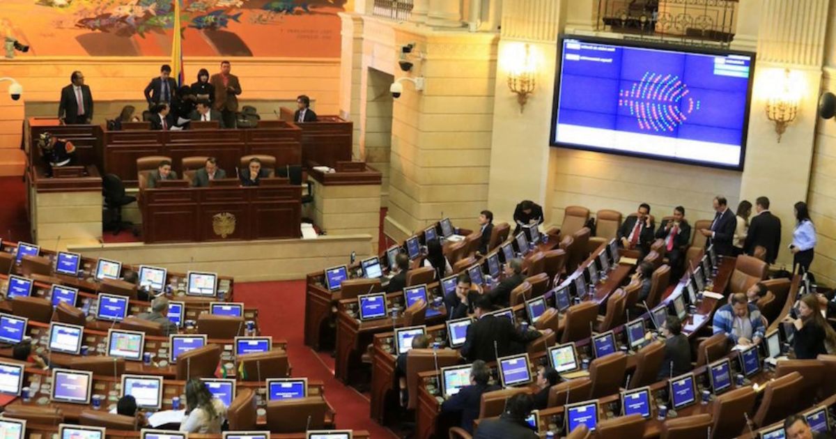 ¡Aprueban el Plan de Desarrollo o lo adopto!