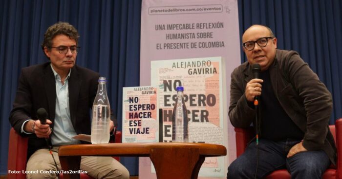 Atrás quedó el poder de Alejandro Gaviria: presentó su libro con sus seguidores - -- Las2orillas Alejandro Gaviria y Ricardo Silva Romero
