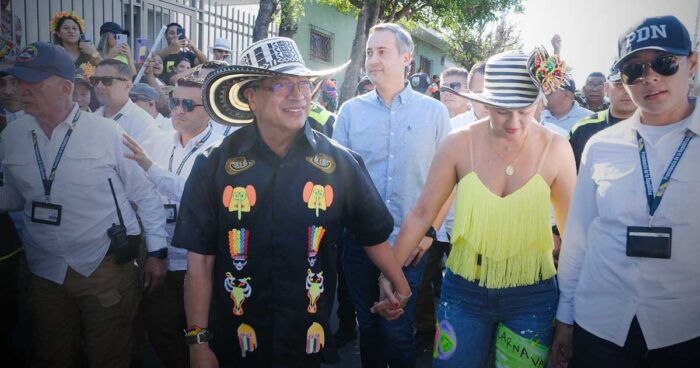 Mario Fernández con el presidente y la primera dama