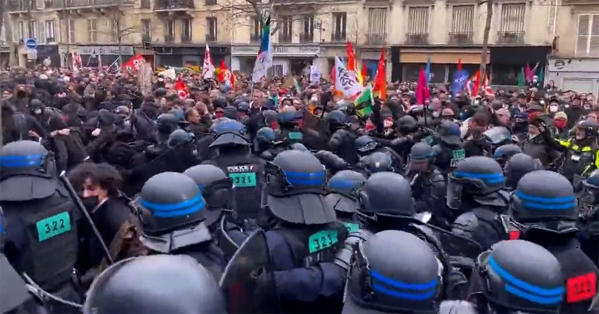 Los franceses tienen su primera gran jornada de protesta desde la adopción de la reforma de pensiones