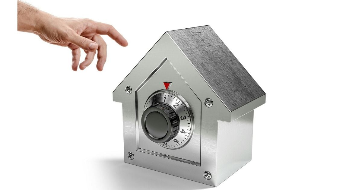 Dale un arma a un hombre y podrá robar un banco. Dale conocimiento y... robará a todo el mundo