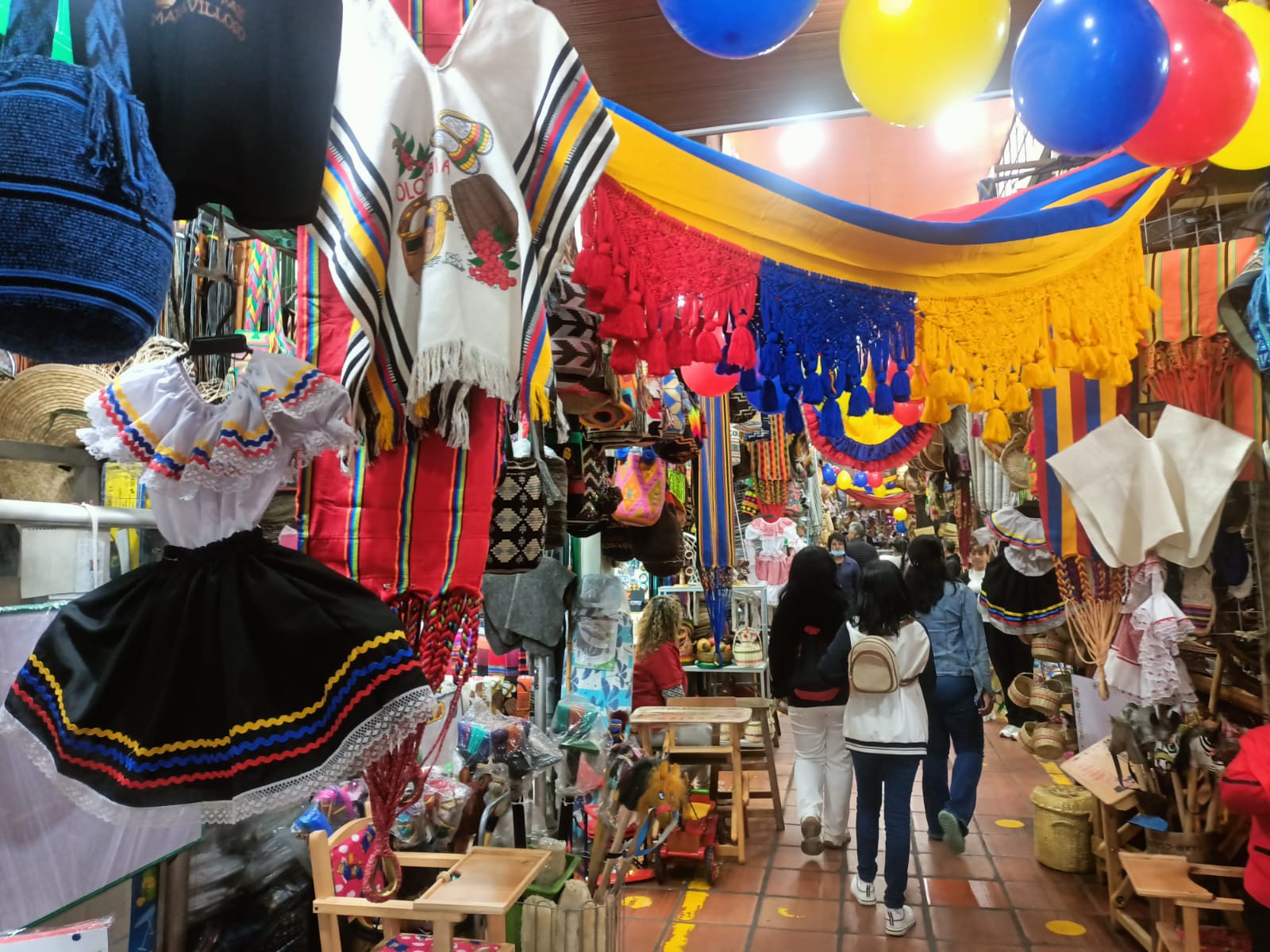  - Las venerables matronas del Pasaje Rivas en sus 130 años de historia