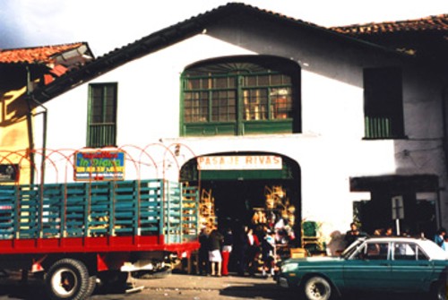  - Las venerables matronas del Pasaje Rivas en sus 130 años de historia