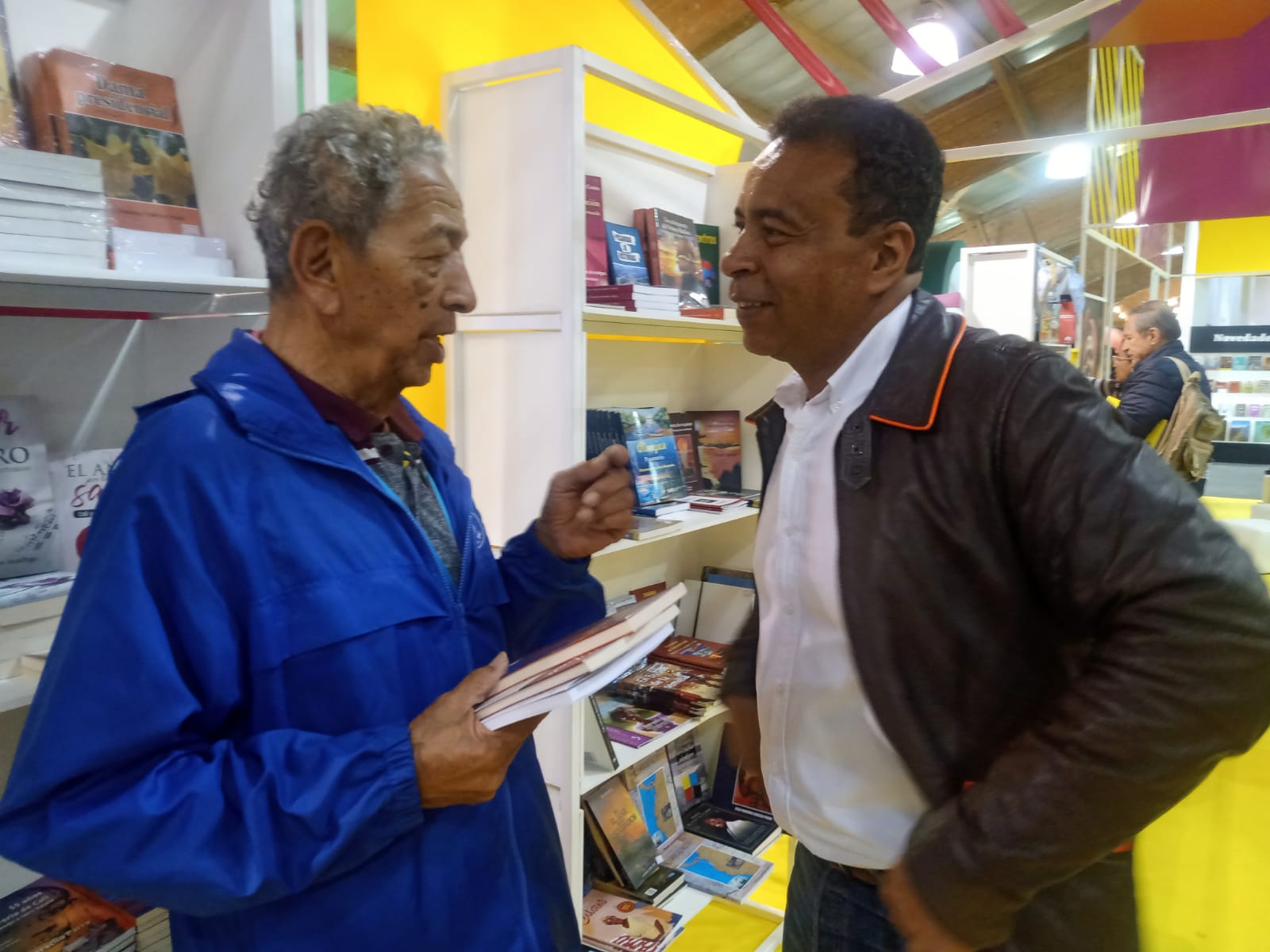  - El viejo albañil caleño que con 4° de primaria ha escrito 30 libros de salsa y música afroantillana
