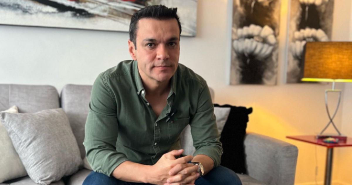 Mientras todos lo amaban en el canal lo odiaban: el rechazo de Noticias Caracol a Juan Diego Alvira