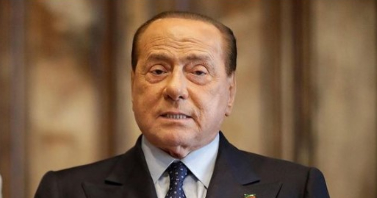 Berlusconi en UCI, sufre una leucemia, según Il Corriere della Sera