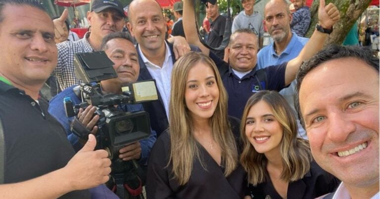 Noticias RCN Felipe Arias - ¿No le alcanzó con lo que gana en televisión? El reconocido presentador de RCN que se volvió zapatero