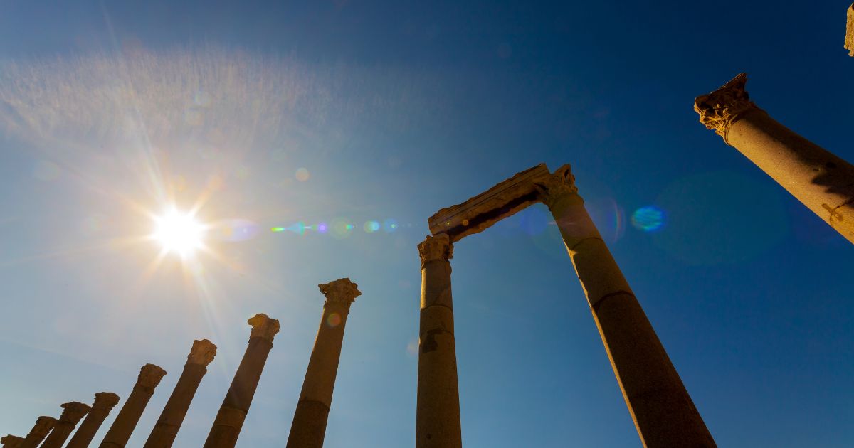 Recuperar el ágora (al estilo de los filósofos griegos) para la discusión pública: ¿acierto o locura?