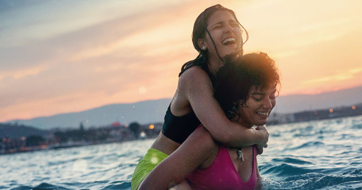 Las nadadoras, de Netflix, un llamado para abandonar la guerra