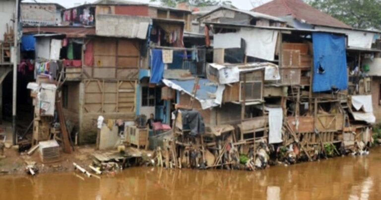  - La ecuación simple: Colombia tiene 50 millones de habitantes, la mitad vive en la pobreza