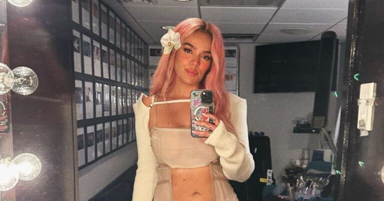 Karol G - Todo por la vanidad: El lío en el que podría estar metida Karol G con Ferrari