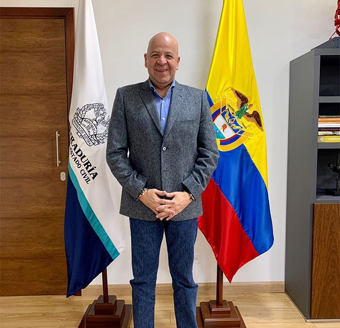 La firmeza del magistrado que investigará la campaña de Petro - -- Las2orillas magistrado que investigará la campaña de Petro