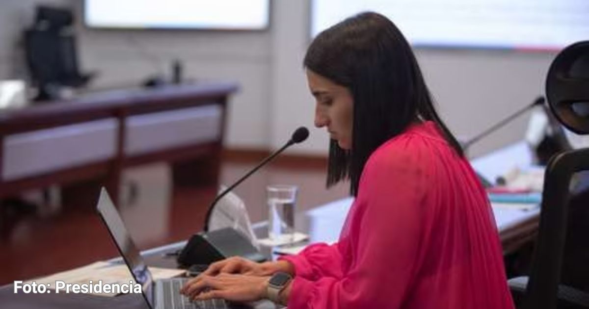 Yo sí defiendo a Laura Sarabia