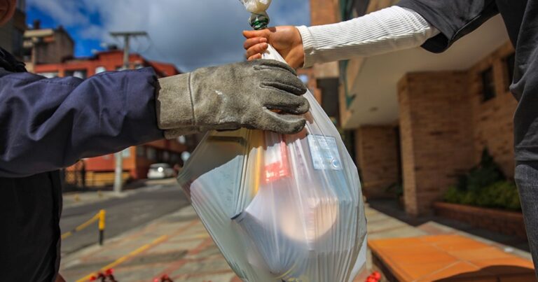  - Encuesta revela cuántos hogares separan residuos en Bogotá