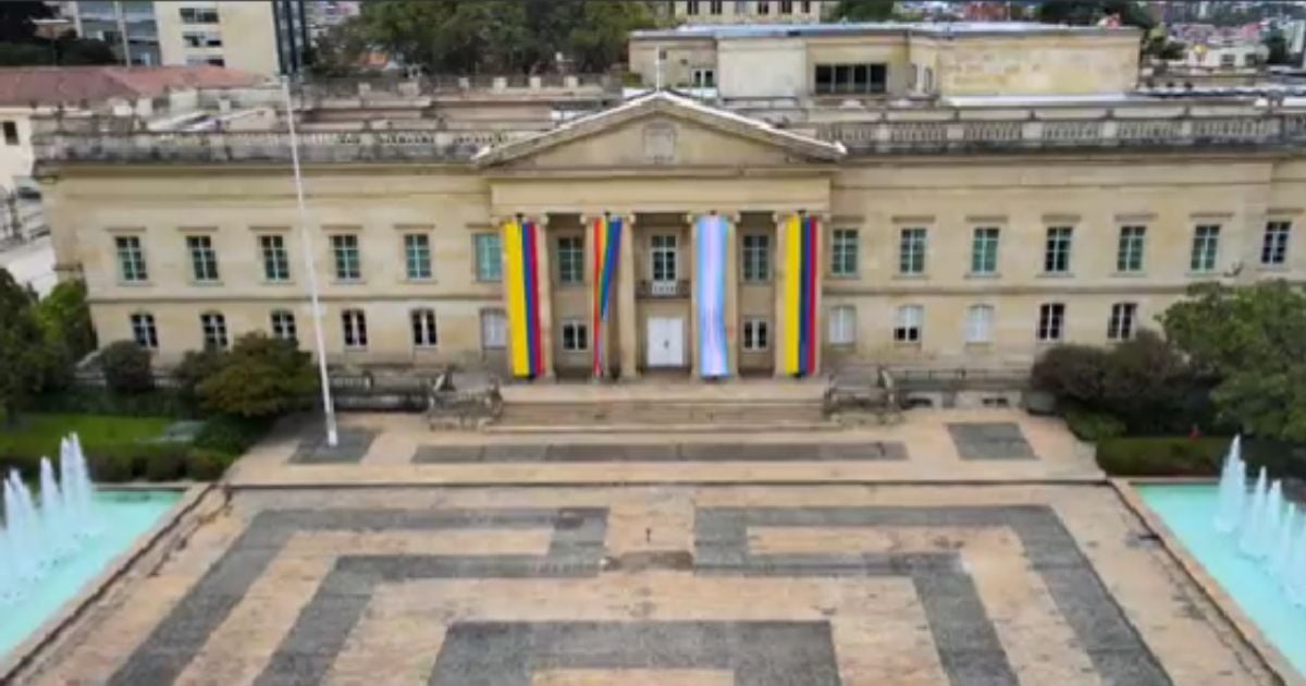 Pánico antigay cuando el escudo de Colombia se vistió de diversidad