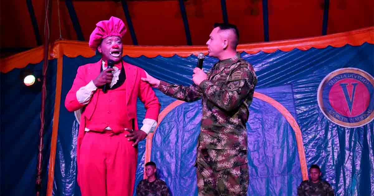 El circo del Ejército Nacional que reparte alegría entre trochas y matorrales - -- Las2orillas - El circo del Ejército Nacional que reparte alegría entre trochas y matorrales