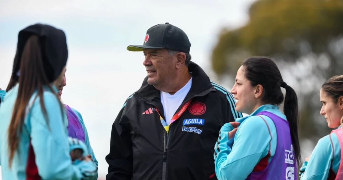 Nelson Abadía, el técnico que dirigió en la B y ahora brilla con la selección femenina
