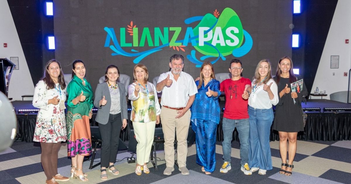 Empresarios, academia y comunidad firman alianza contra contaminación por mercurio en aguas de Santander